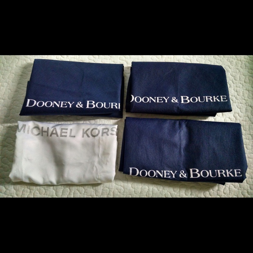 4 dust bags